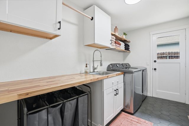 365 SE 5th Street, Bend, OR 97702