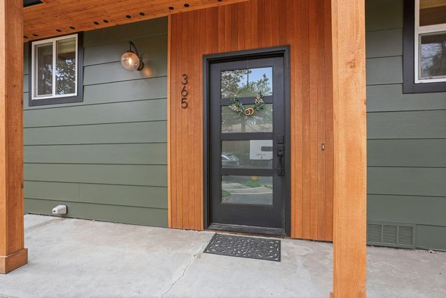365 SE 5th Street, Bend, OR 97702