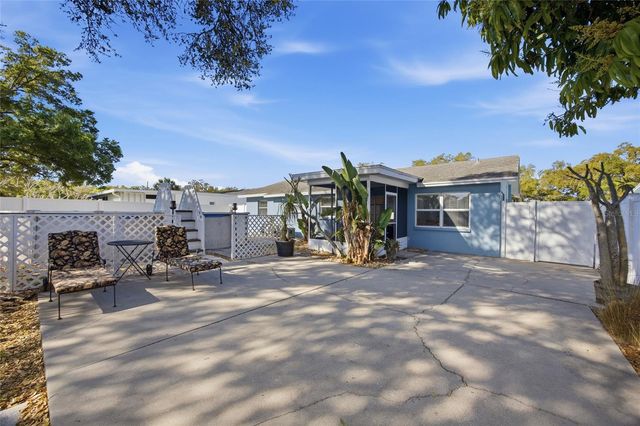 2217 LAUREN DRIVE, Largo, FL 33774