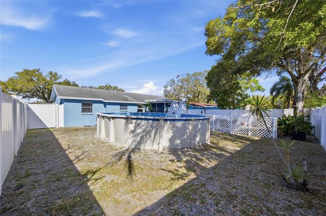 2217 LAUREN DRIVE, Largo, FL 33774