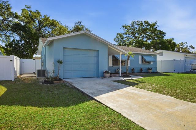 2217 LAUREN DRIVE, Largo, FL 33774