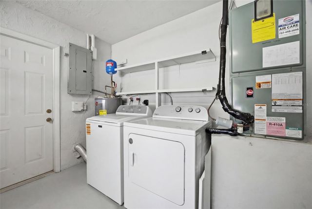 2217 LAUREN DRIVE, Largo, FL 33774