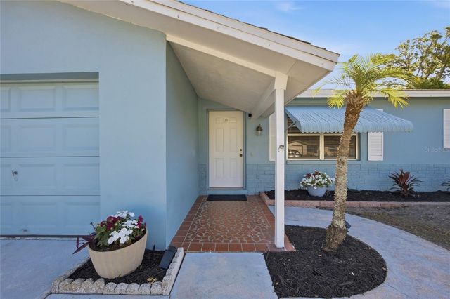 2217 LAUREN DRIVE, Largo, FL 33774