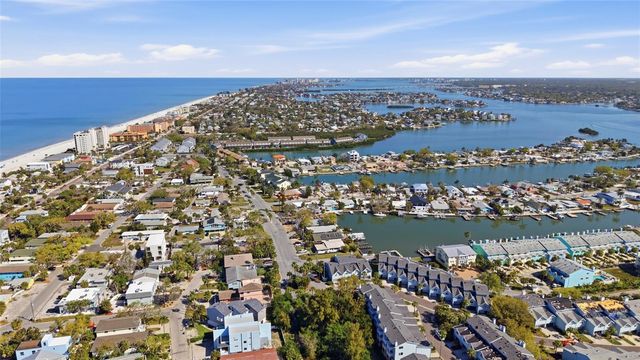 2217 LAUREN DRIVE, Largo, FL 33774