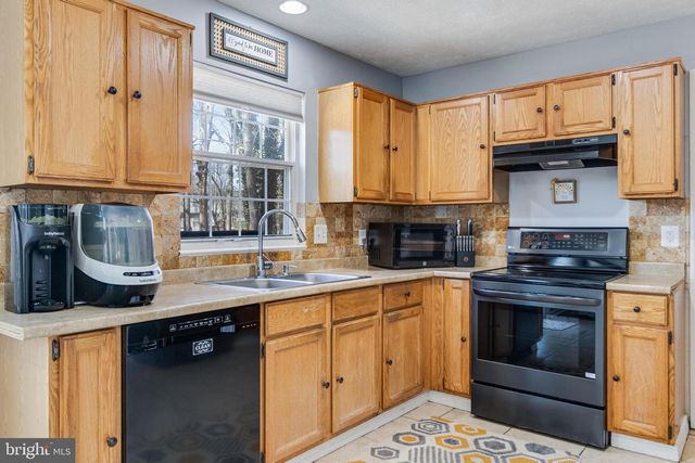 8302 CLIMBING FERN CT, Bowie, MD 20715