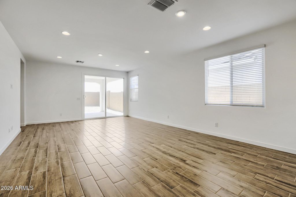 Image 7 of property listing at 15759 W WILLIAMS Street, Goodyear, AZ 85338