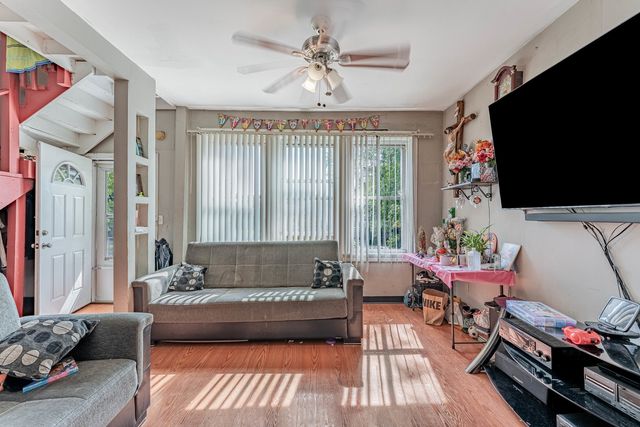 4950 S Marshfield Avenue, Chicago, IL 60609