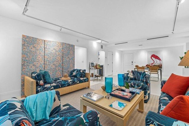 226 Brazilian Avenue 1a, Palm Beach, FL 33480