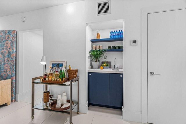 226 Brazilian Avenue 1a, Palm Beach, FL 33480