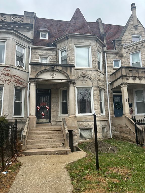 5822 W Washington Boulevard, Chicago, IL 60644