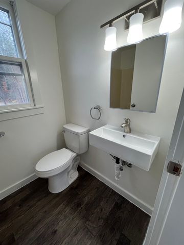 321 South Main Street, Stowe, VT 05672