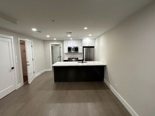 535 Newbury St. 1, Boston, MA 02215