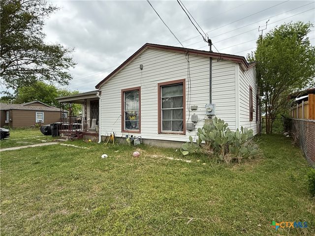 1614 E Barton Avenue, Temple, TX 76501