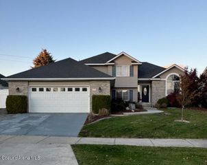 315 E TITANIUM CT, Post Falls, ID 83854