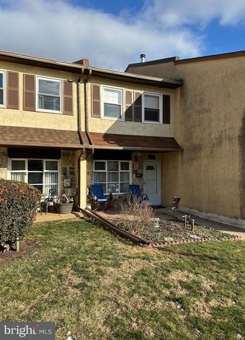 1259 LISA DR, Warrington, PA 18976