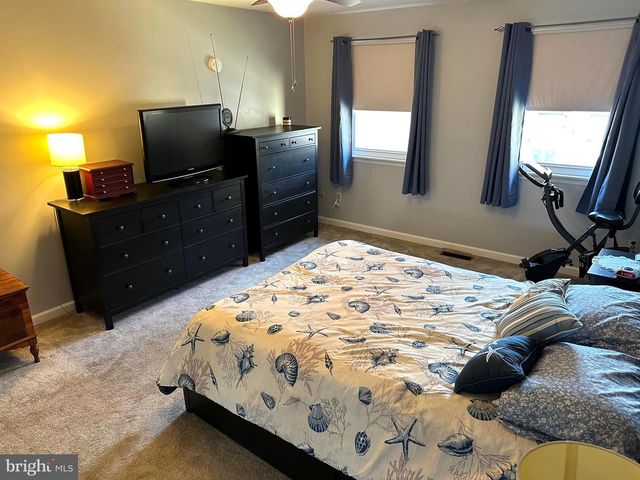 1259 LISA DR, Warrington, PA 18976