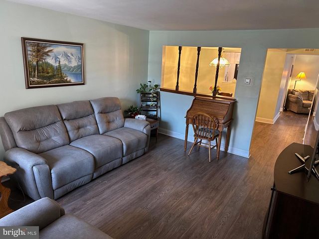 1259 LISA DR, Warrington, PA 18976