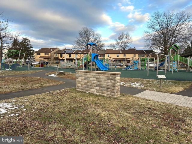 1259 LISA DR, Warrington, PA 18976