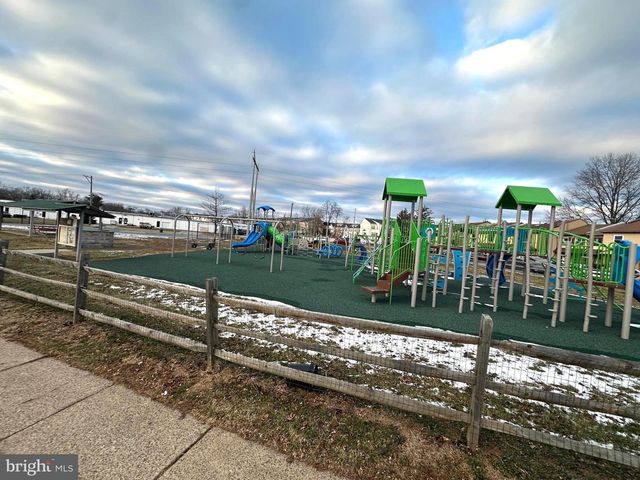 1259 LISA DR, Warrington, PA 18976