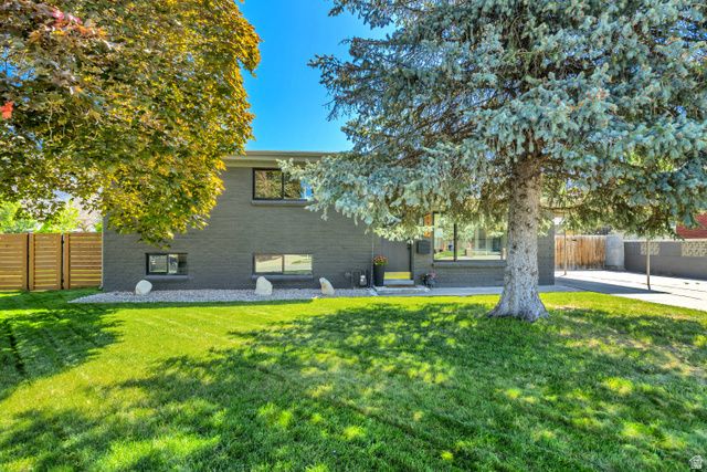 7067 S 2155 E, Cottonwood Heights, UT 84121