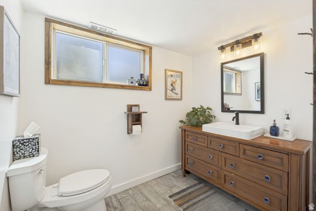 7067 S 2155 E, Cottonwood Heights, UT 84121