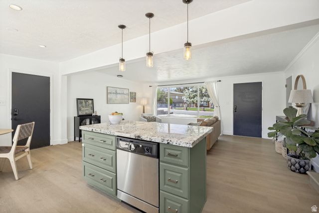 7067 S 2155 E, Cottonwood Heights, UT 84121