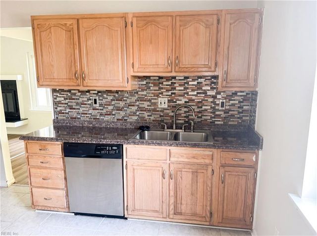 911 Prior CT, Virginia Beach, VA 23462