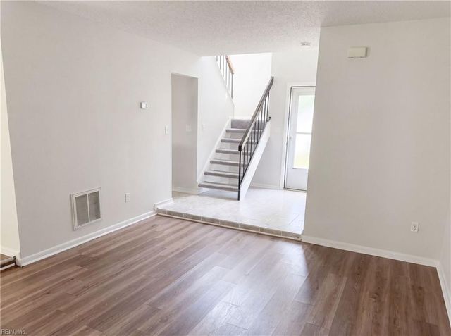 911 Prior CT, Virginia Beach, VA 23462
