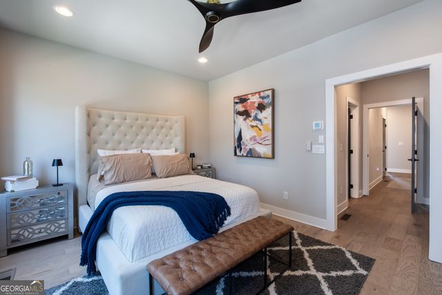 685 Vidalia Lane NW, Atlanta, GA 30318