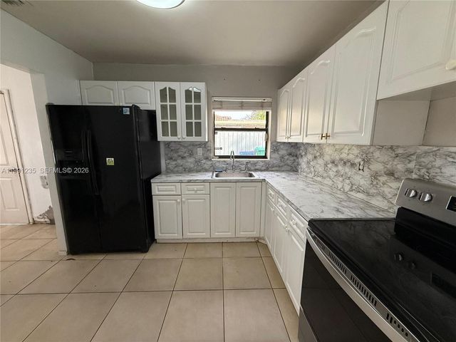 20001 NW 43rd Pl, Miami Gardens, FL 33055