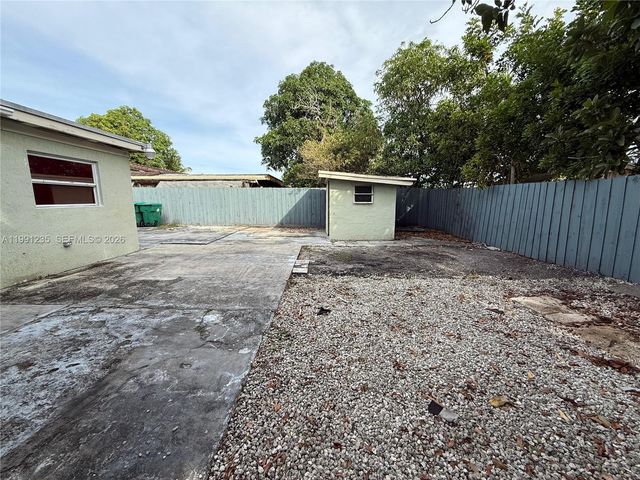 20001 NW 43rd Pl, Miami Gardens, FL 33055