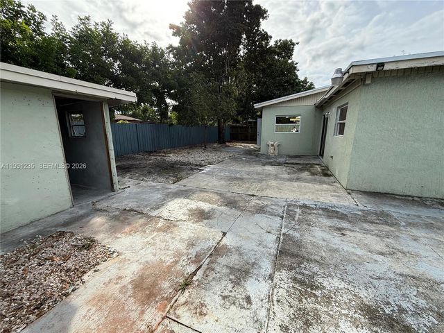 20001 NW 43rd Pl, Miami Gardens, FL 33055
