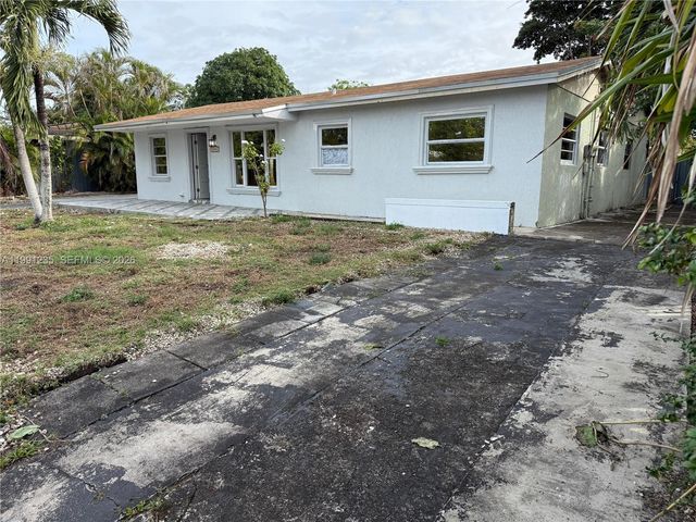 20001 NW 43rd Pl, Miami Gardens, FL 33055