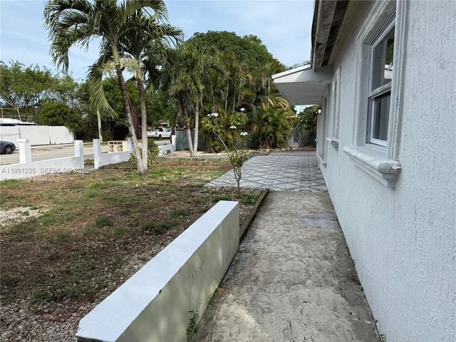 20001 NW 43rd Pl, Miami Gardens, FL 33055