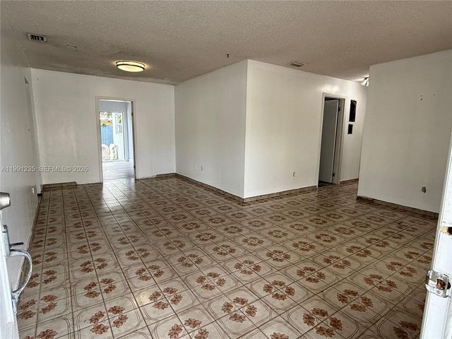 20001 NW 43rd Pl, Miami Gardens, FL 33055