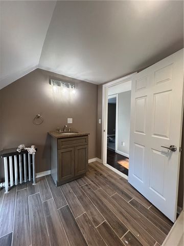 157 Grosvenor Avenue, East Providence, RI 02914