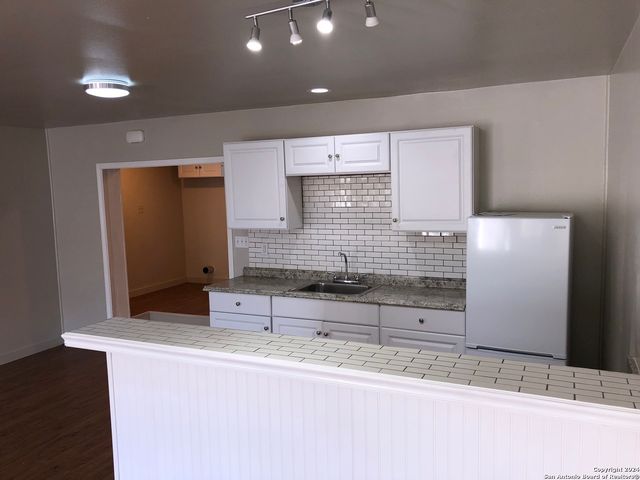 262 Ray Ave, San Antonio, TX 78204