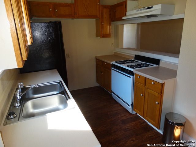 262 Ray Ave, San Antonio, TX 78204