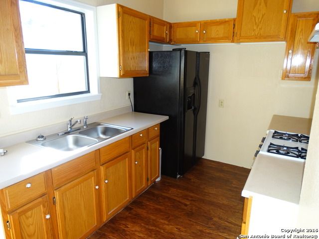 262 Ray Ave, San Antonio, TX 78204