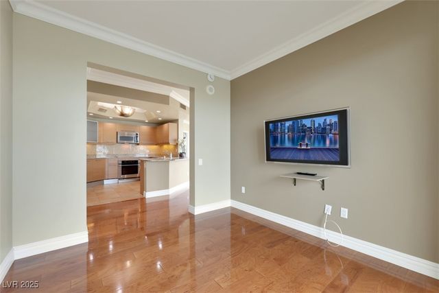 322 Karen Avenue 708, Las Vegas, NV 89109