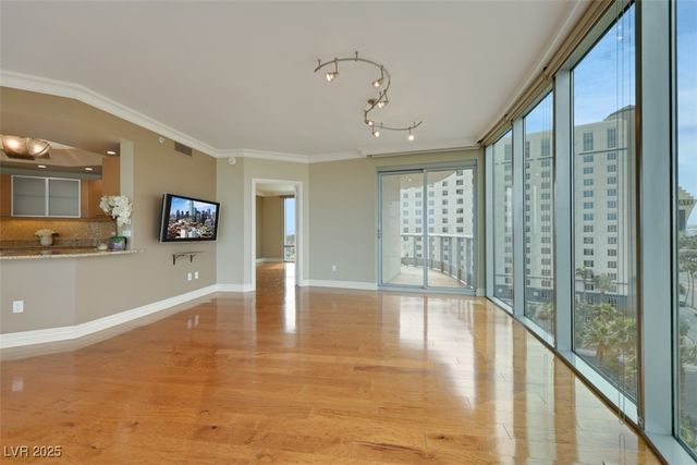 322 Karen Avenue 708, Las Vegas, NV 89109