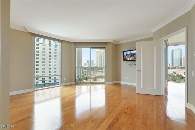 322 Karen Avenue 708, Las Vegas, NV 89109