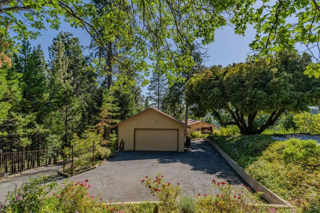 27279 Inspiration Dr, Pioneer, CA 95666