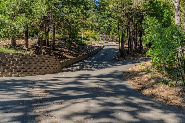 27279 Inspiration Dr, Pioneer, CA 95666