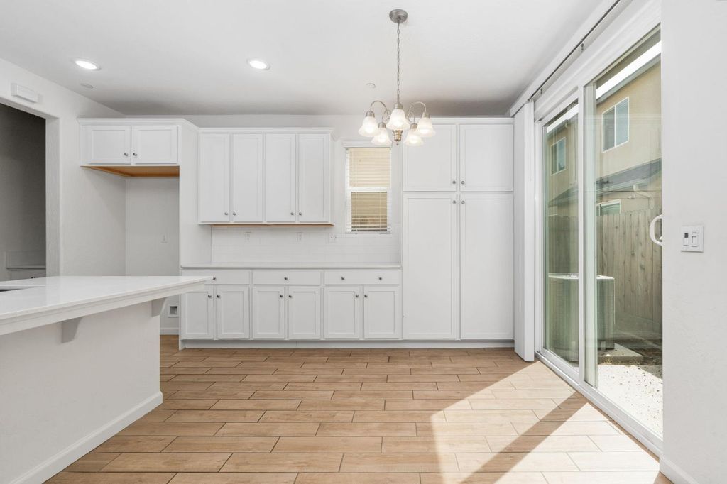 Image 14 of property listing at 6389 E Moscato Drive, Fresno, CA 93727