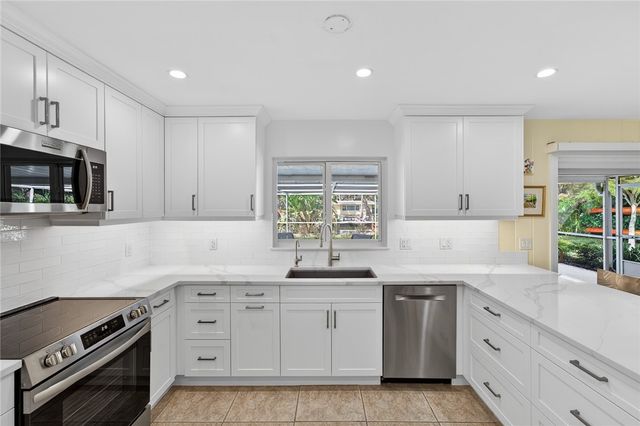 547 E Causeway Boulevard, Vero Beach, FL 32963