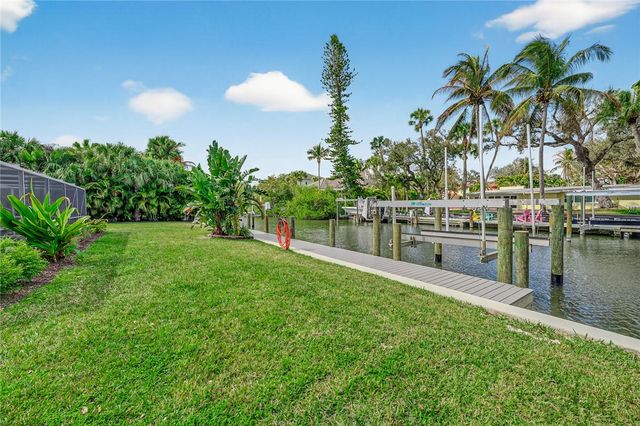 547 E Causeway Boulevard, Vero Beach, FL 32963