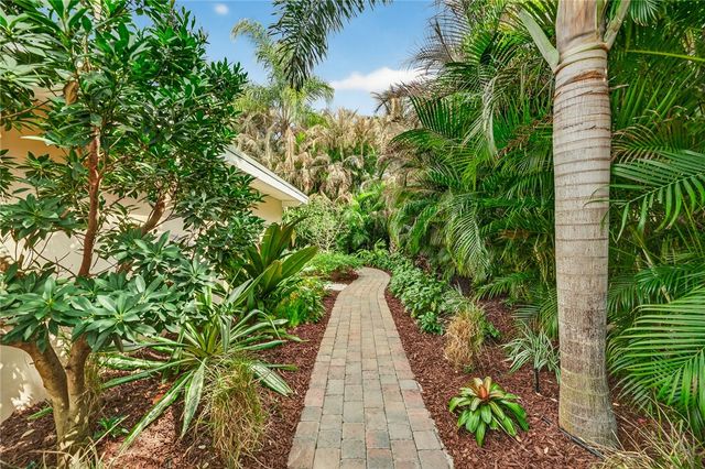 547 E Causeway Boulevard, Vero Beach, FL 32963