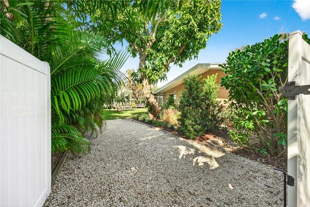 547 E Causeway Boulevard, Vero Beach, FL 32963