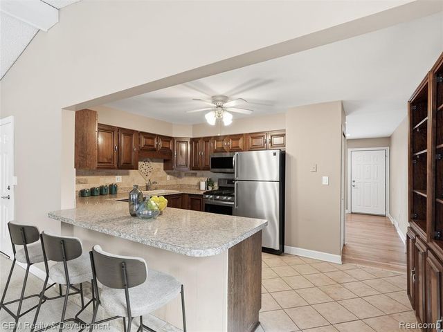 910 Virginia Street, Plymouth, MI 48170